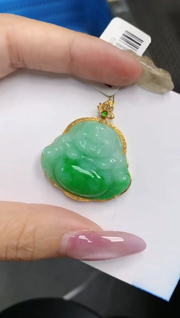 翡翠18K金镶嵌颈饰1111111111
