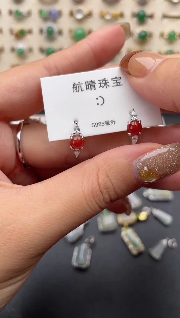 翡翠银S925镶嵌耳饰一物一证一礼盒