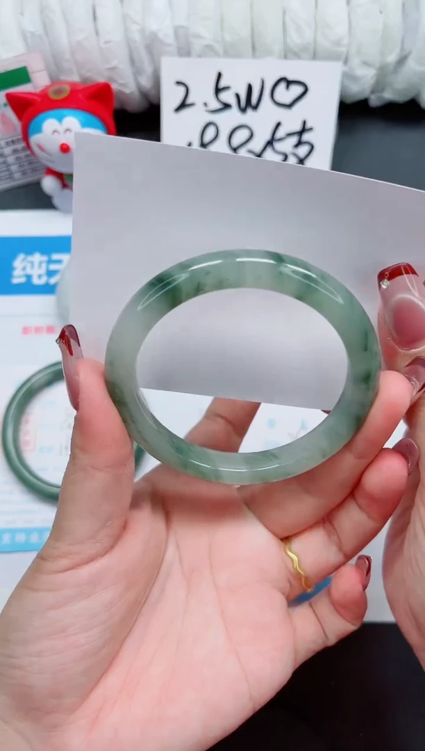 【闪购商品】石英质玉手镯未镶嵌288