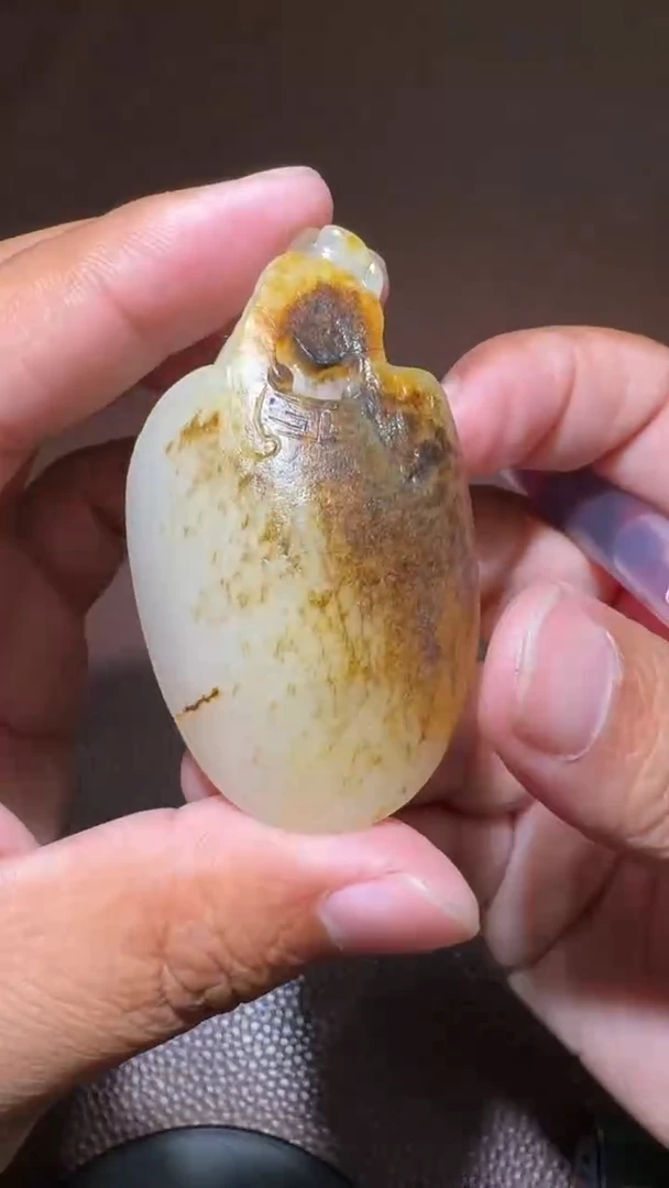 未镶嵌和田玉挂件和田玉