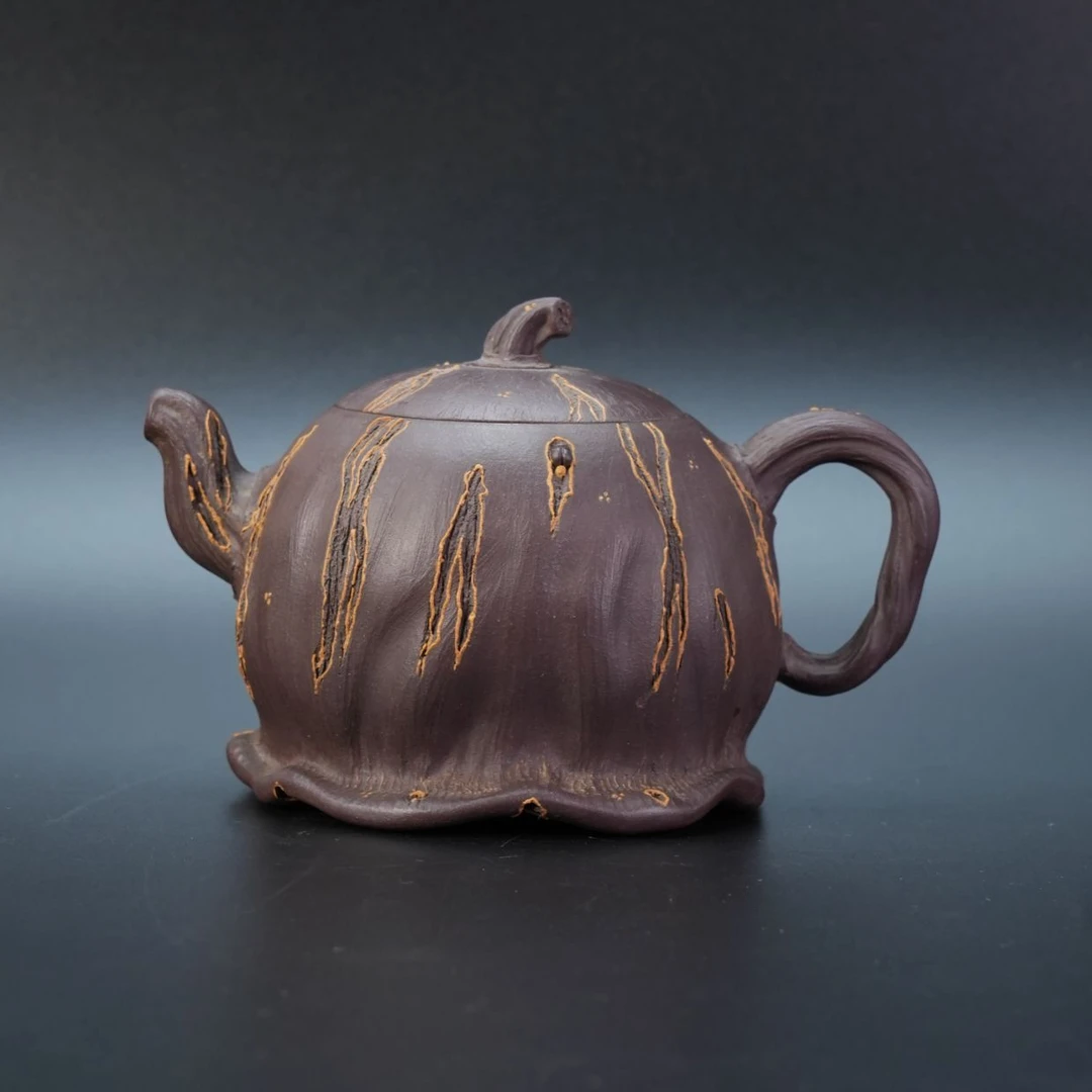 lot21407 1426 倪新安 紫砂老紫泥荷韵壶 320cc
