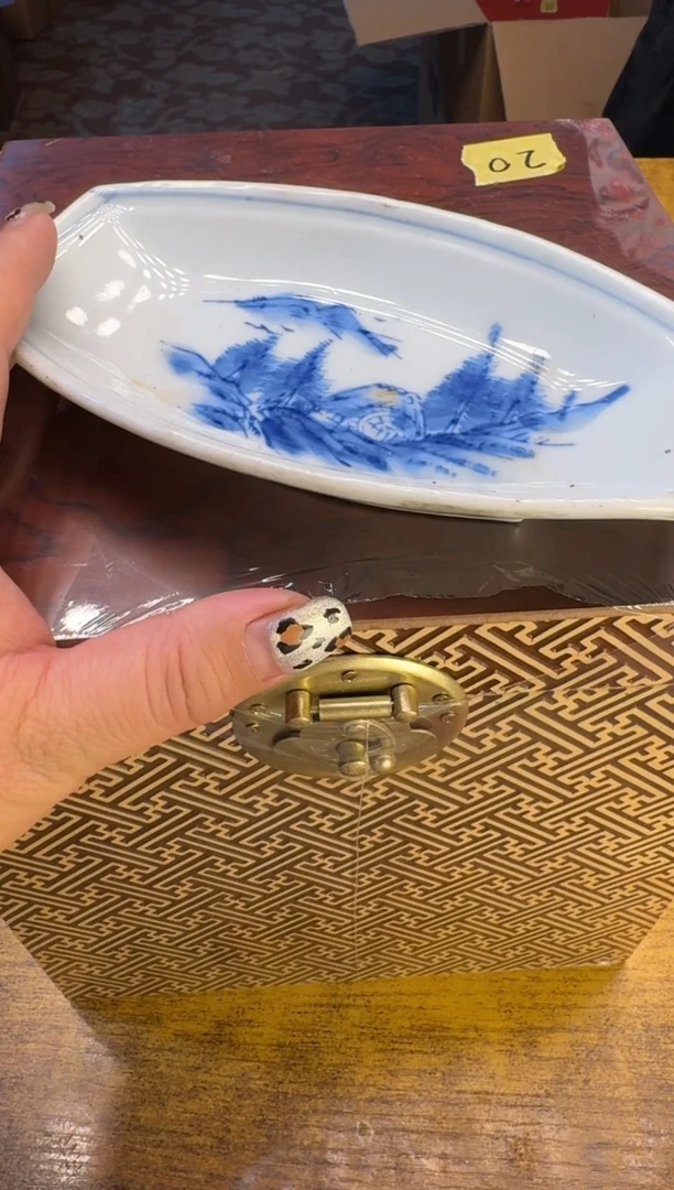 瓷器瓷器瑕疵破破20小提碗