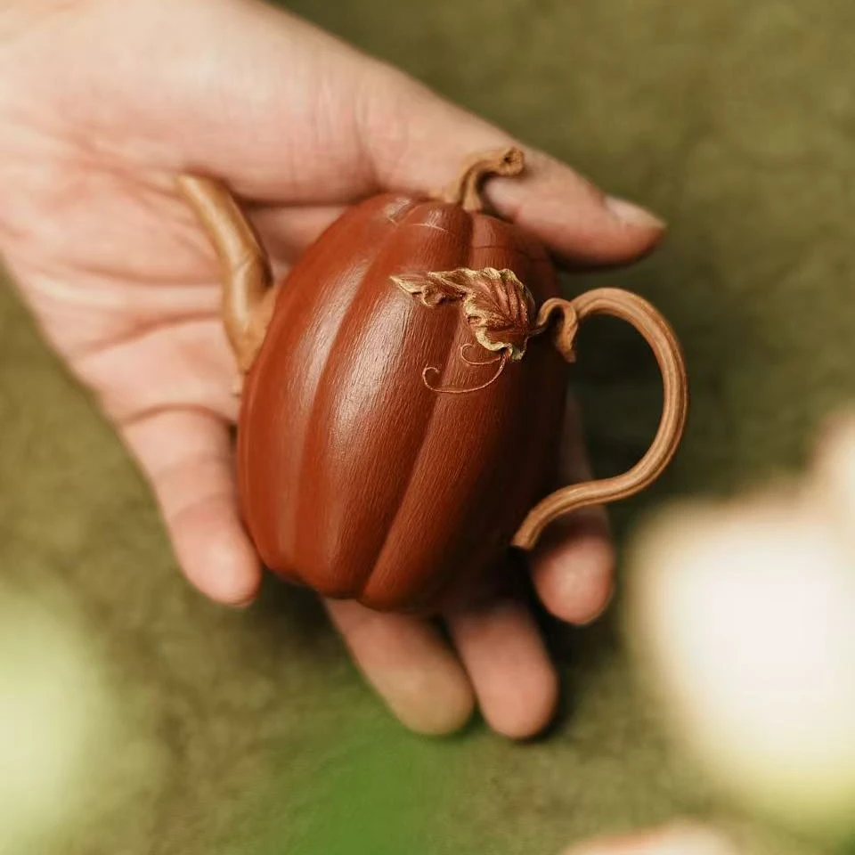 十七家【香饽饽】160CC原矿段泥仿生高款南瓜纯手工红泥创意紫砂壶