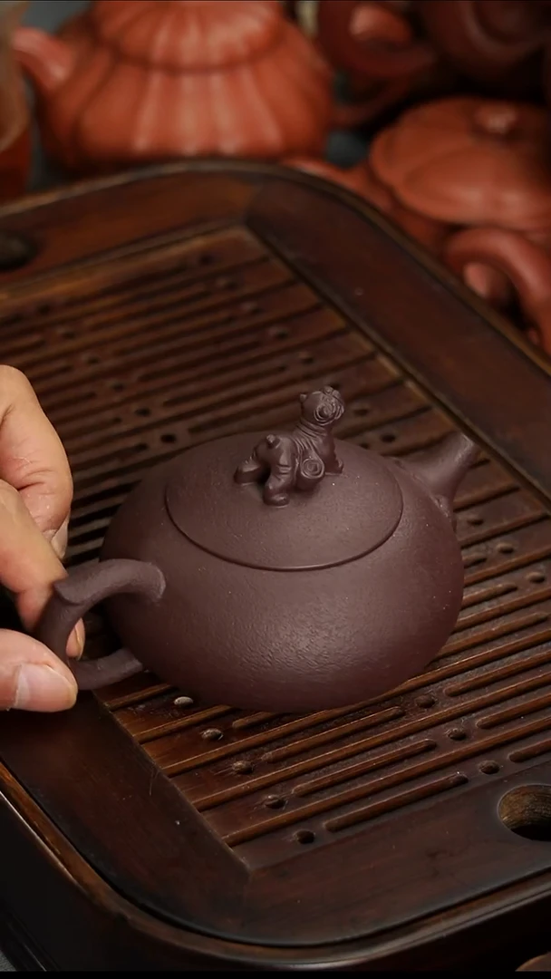 茶壶紫砂宜兴紫砂石红小汪汪
