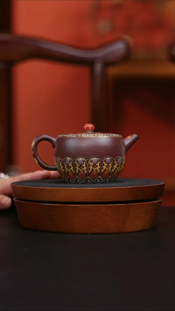 央广国宝苑紫砂茶壶 64