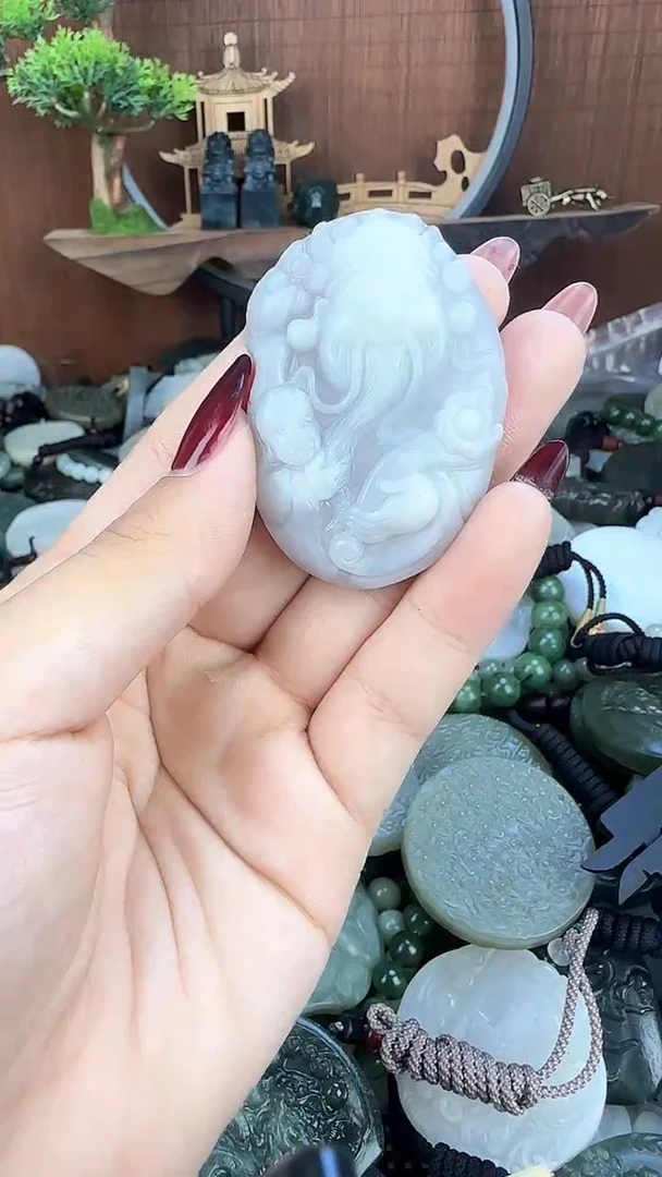 和田玉未镶嵌颈饰1
