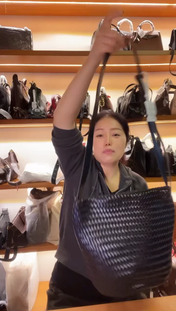 牛皮（革）高端订制时尚百搭女士手提斜跨包