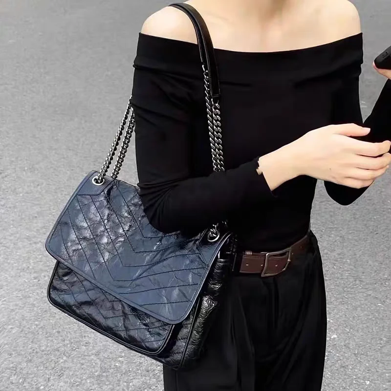 【广州高端包专属】新款油蜡牛皮菱格链条niki流浪包单肩斜挎邮差