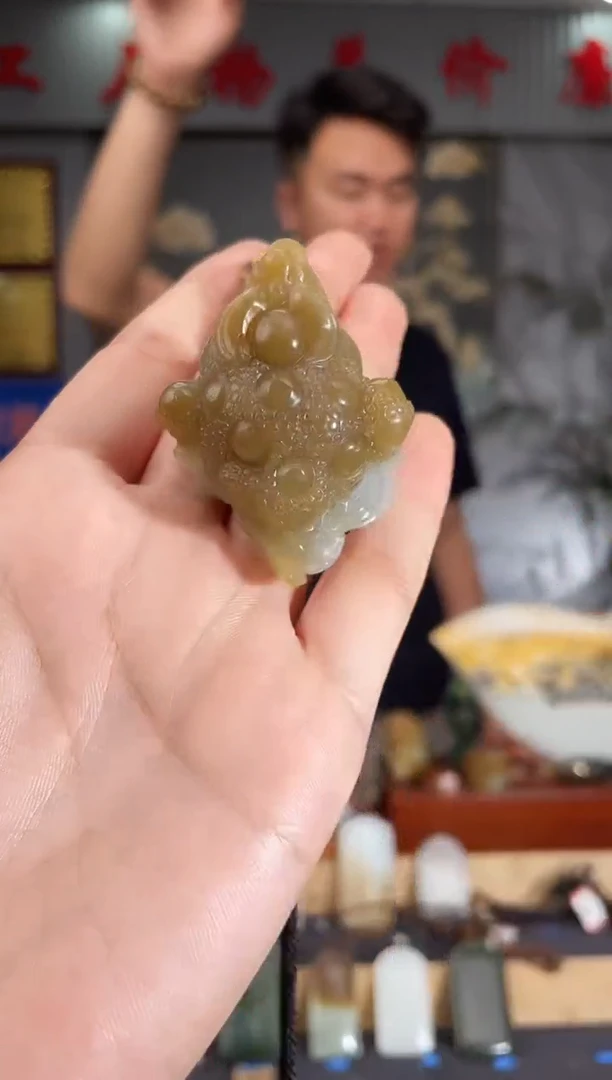 和田玉未镶嵌颈饰1