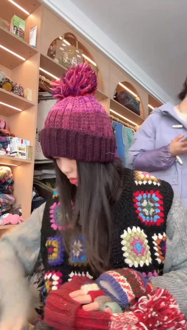 羊毛紫气东来翻边帽