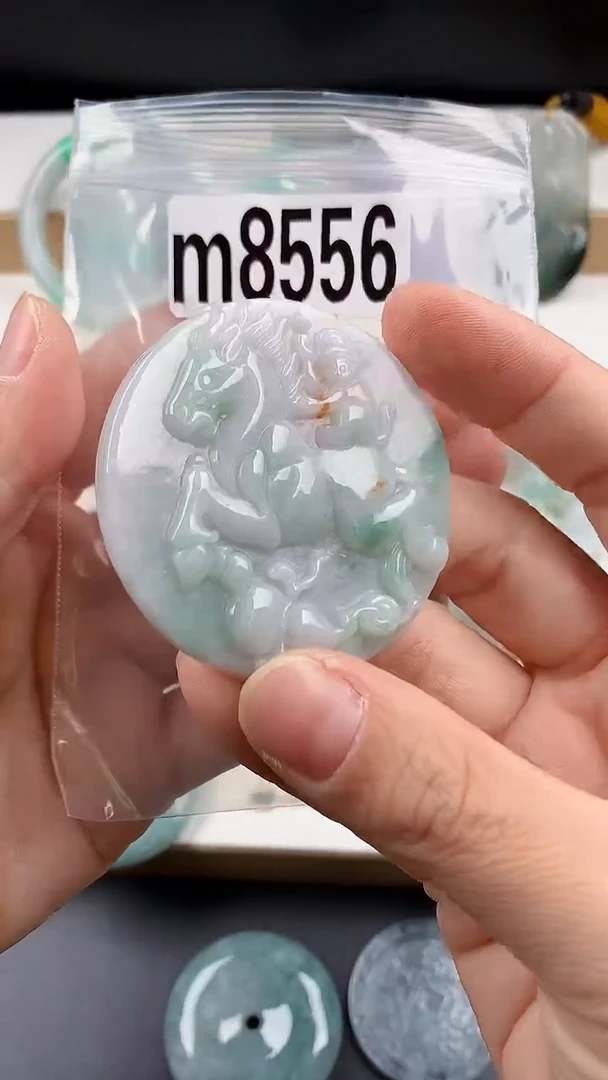 颈饰未镶嵌翡翠天然翡翠吊坠挂件