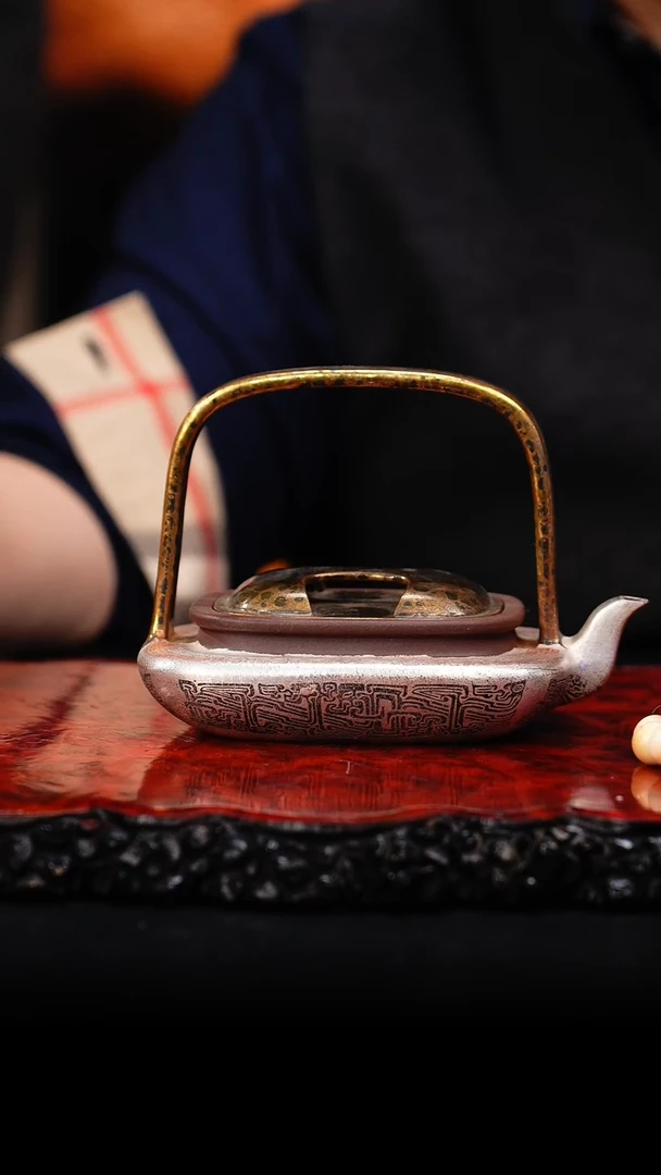 【闪购商品】紫砂茶壶43 牛盖提梁（银）,WJ,////