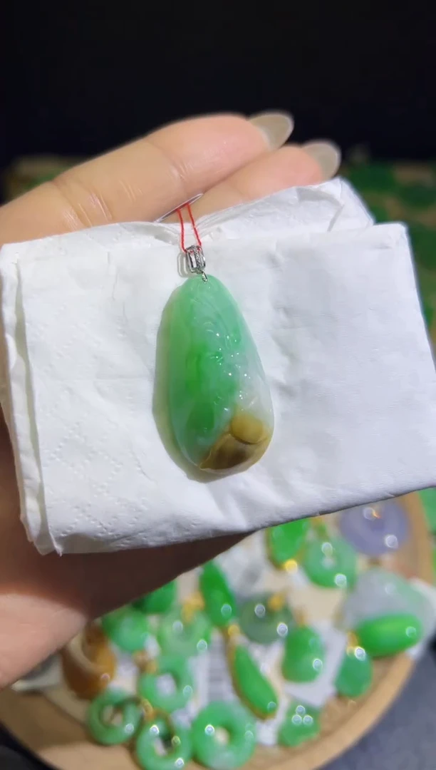 【闪购商品】翡翠颈饰18K金镶嵌Q缅料A货翡翠/支持复检/一件