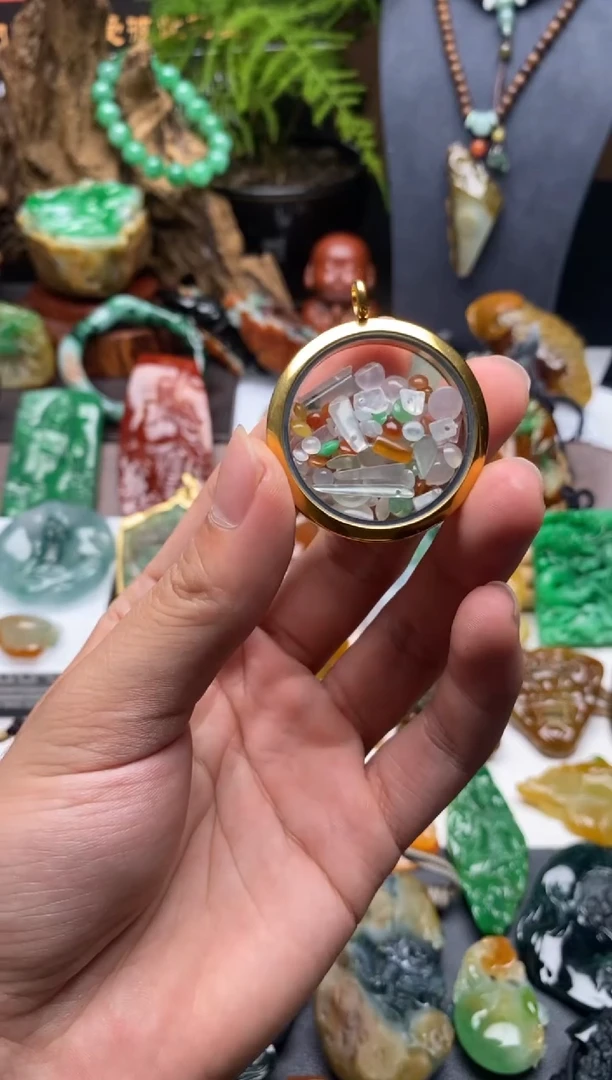 颈饰未镶嵌翡翠多彩翡翠许愿瓶2号