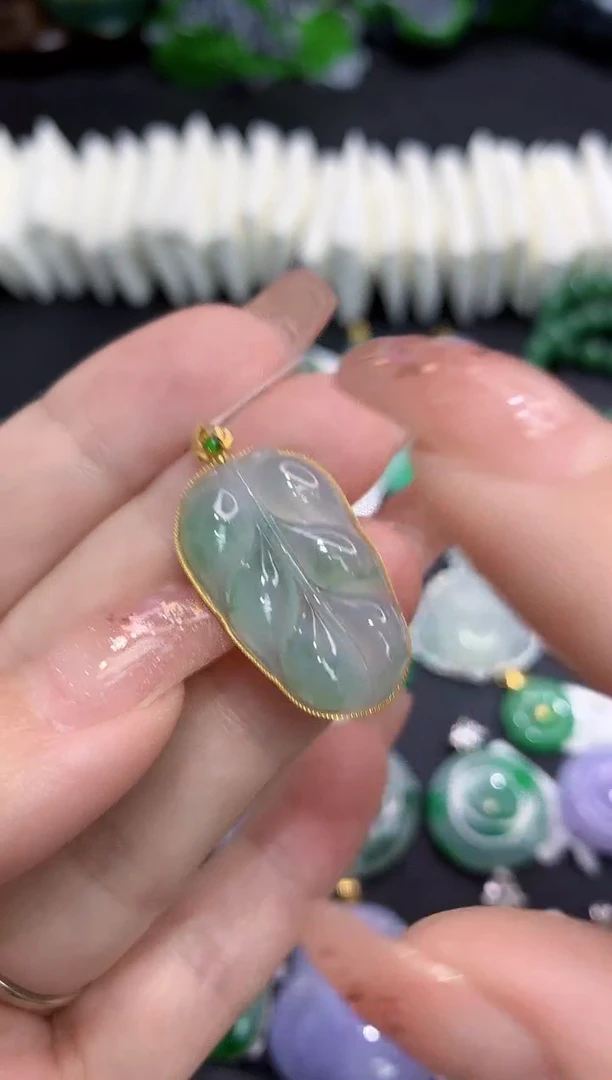 吊坠(不含链)18K金镶嵌翡翠11