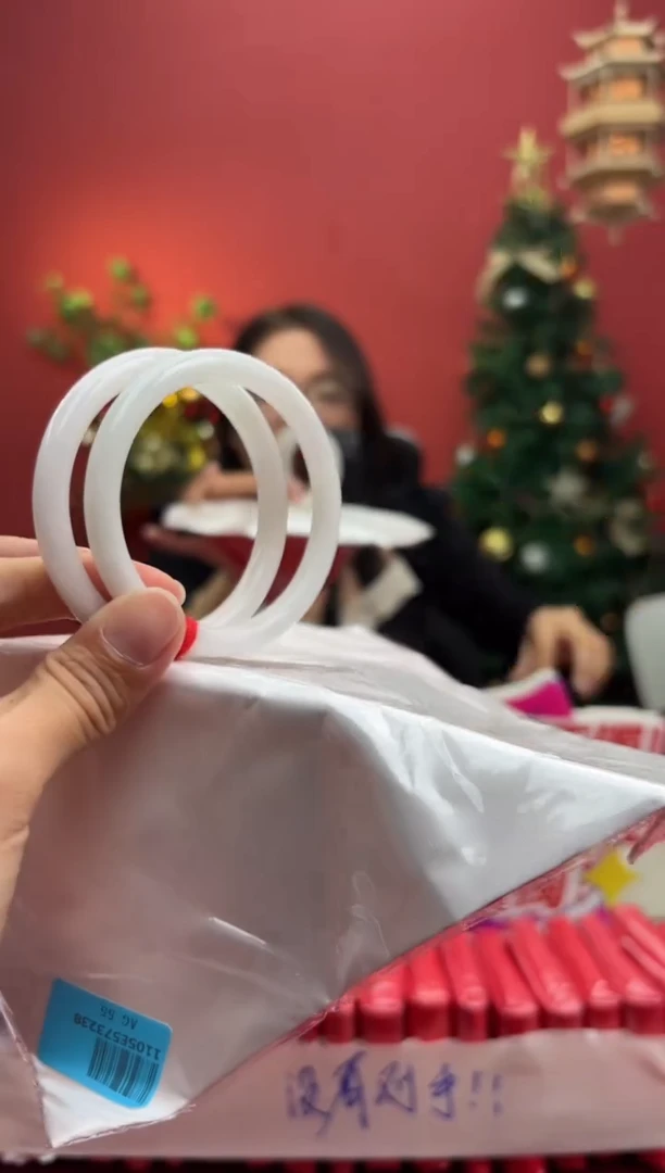 未镶嵌手镯（圆镯）翡翠翡翠手镯22