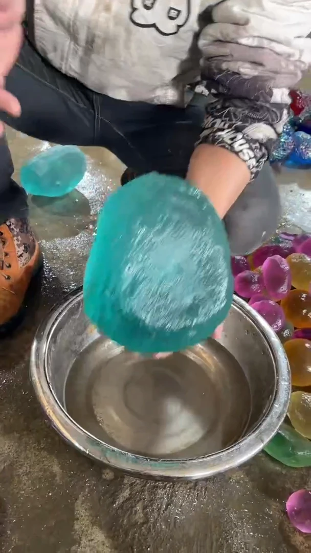 新疆五彩石原石摆件