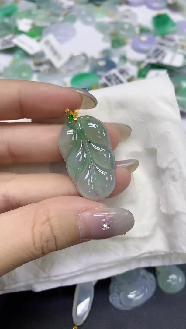 颈饰18K金镶嵌翡翠天然缅甸翡翠A货百元以上9元证书费自理