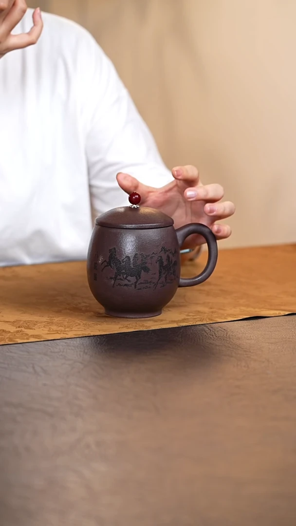 茶杯紫砂宜兴原矿紫砂八骏图手把盖杯