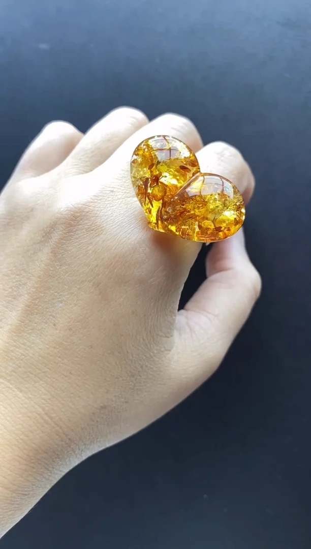 裸石琥珀未镶嵌戒指