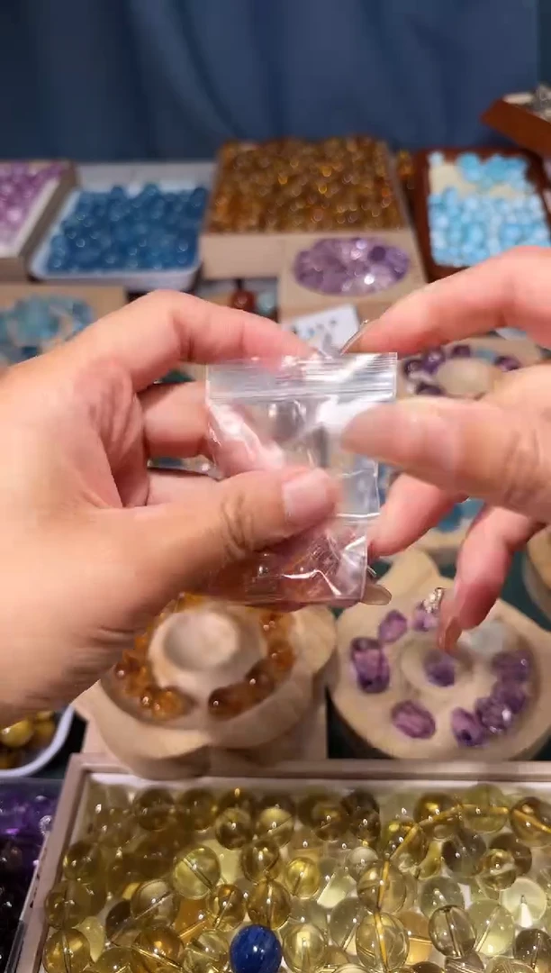 未镶嵌手串水晶喔***喔P29黄塔貔貅一个