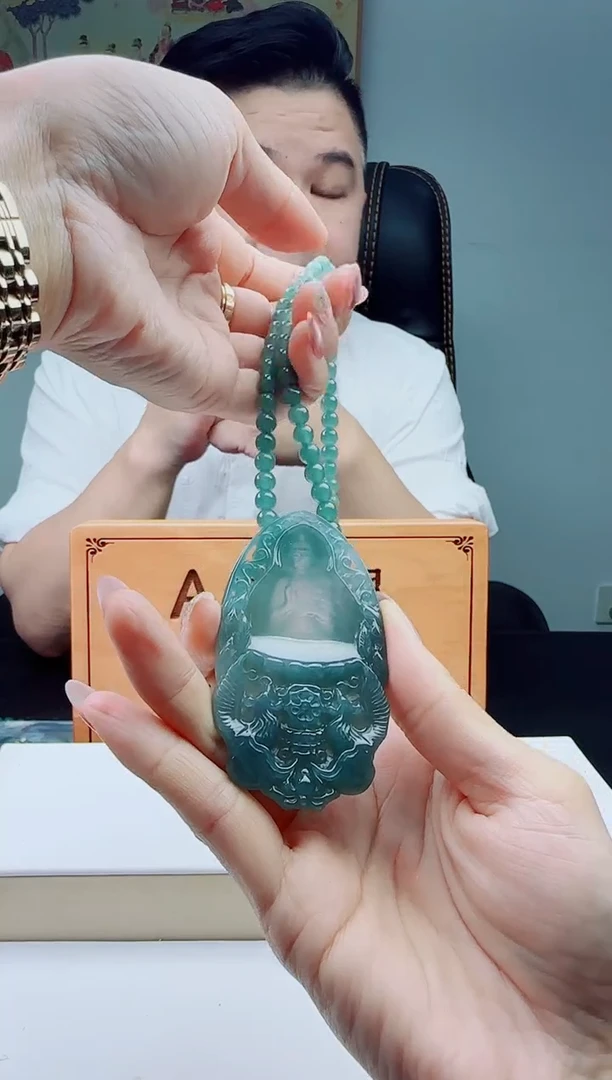 颈饰未镶嵌翡翠多样性发其一