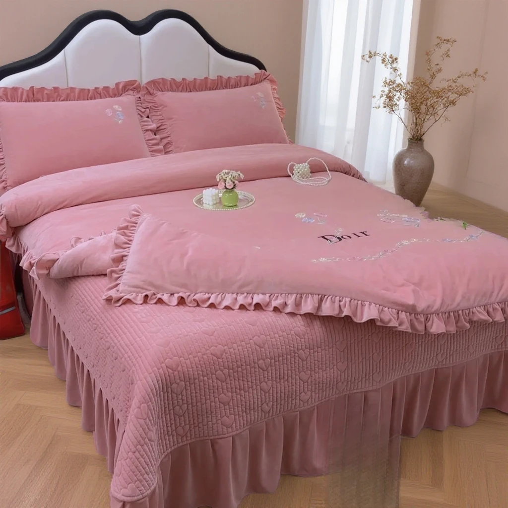 2025新款高级感婴儿绒绣花床盖四件套宝宝绒纯色刺绣法式双面绒