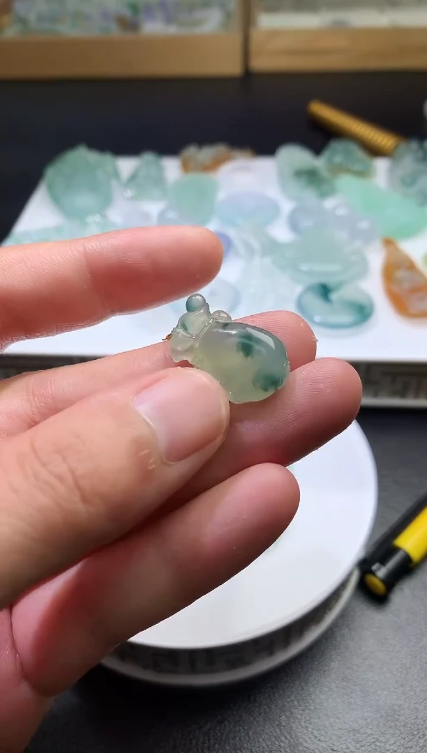 未镶嵌定制翡翠毛货