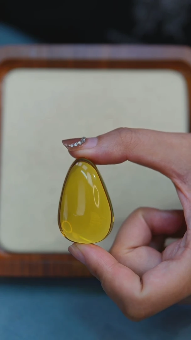未镶嵌颈饰琥珀W52