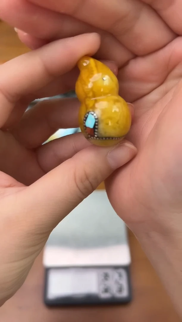 未镶嵌蜜蜡裸石蜜蜡吊坠