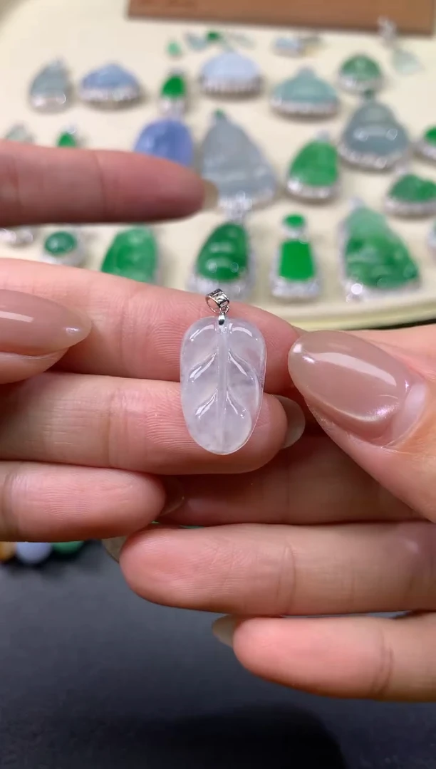 【闪购商品】翡翠吊坠(不含链)18K金镶嵌02天然A货翡翠