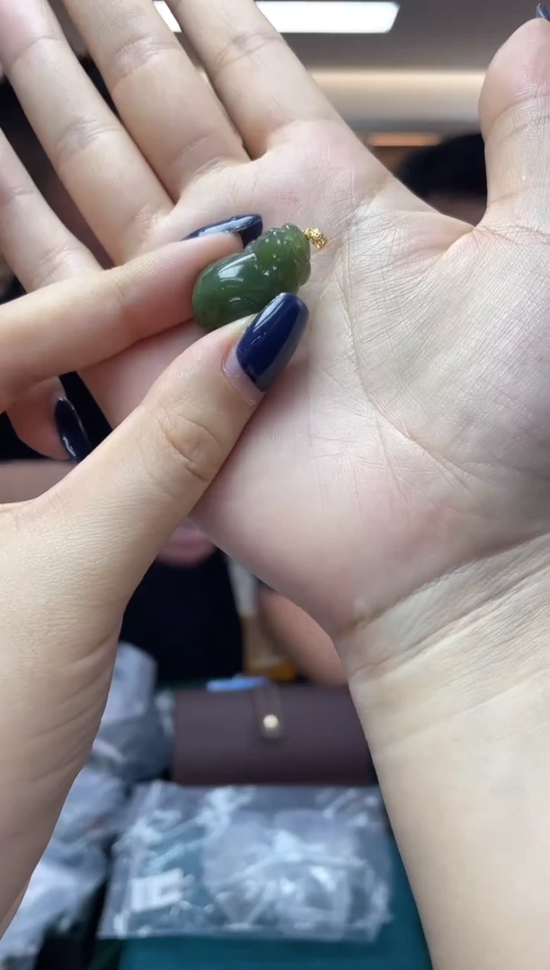 和田玉18K金镶嵌颈饰多样性发一件