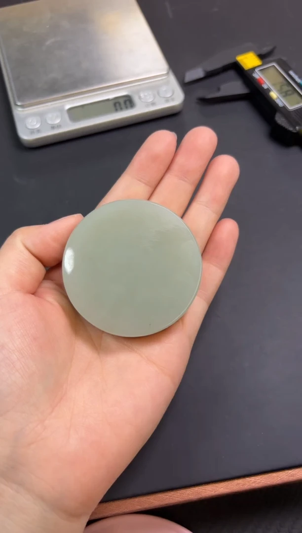 【闪购商品】和田玉镯心未镶嵌且末微色差近矿镯心