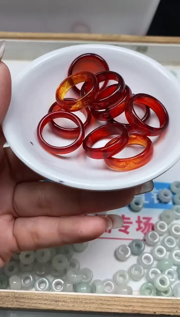 未镶嵌血珀裸石M601 血珀 跑环5个10元