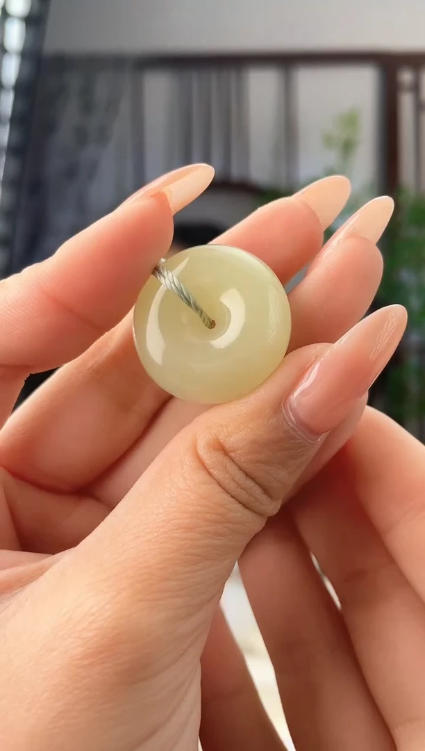 颈饰未镶嵌和田玉扣 无