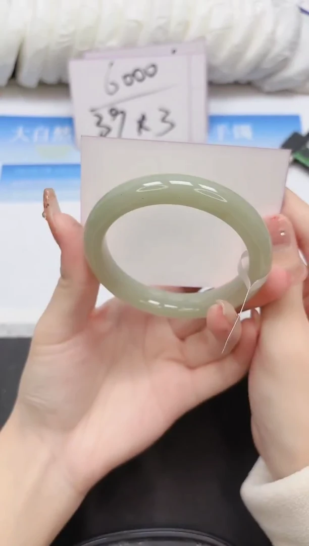 未镶嵌手镯石英质玉68-58