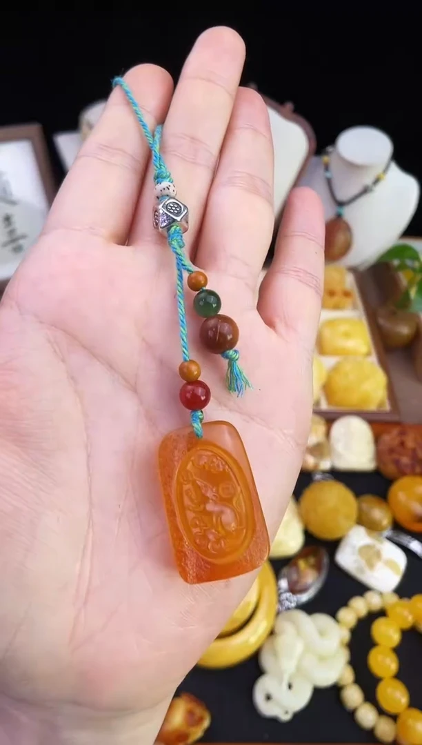 琥珀未镶嵌珠宝奇石柒月