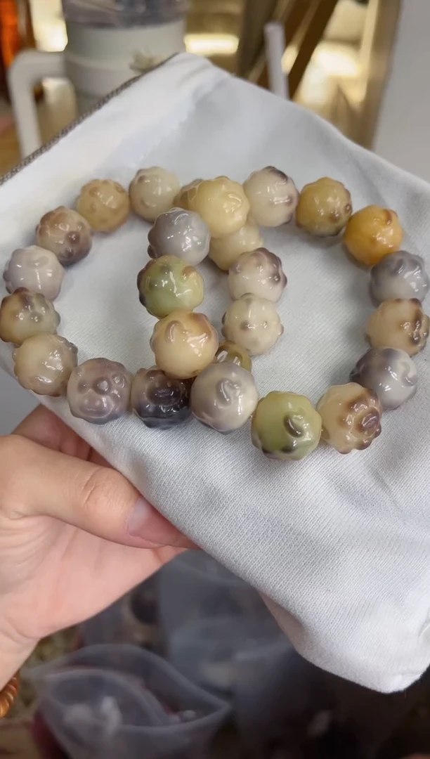 菩提根/象牙果手串紫美人玉化羊咩咩17mm手串