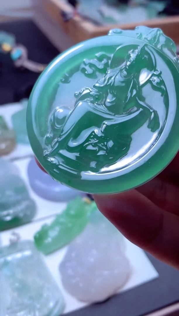 颈饰未镶嵌翡翠天然A货翡翠