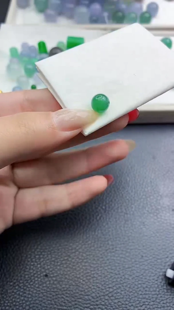 未镶嵌定制翡翠心***?0640