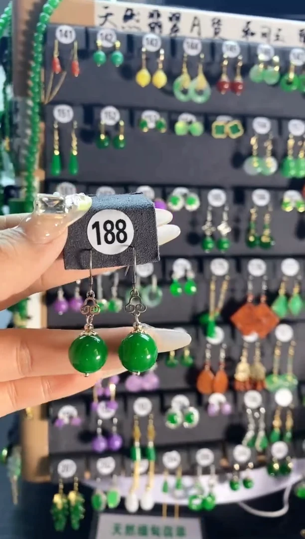 【闪购商品】翡翠颈饰银S925镶嵌188...