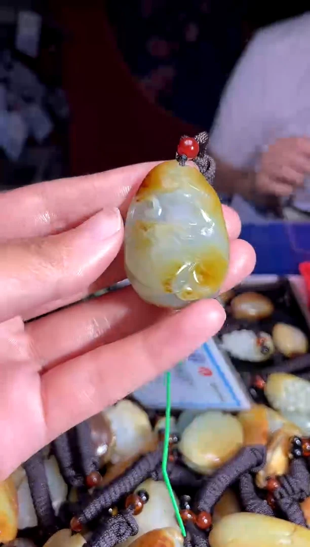 和田玉未镶嵌挂件1