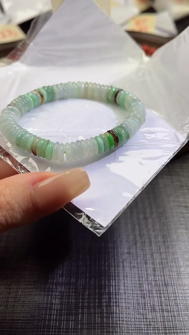 【闪购商品】翡翠手串未镶嵌100638520