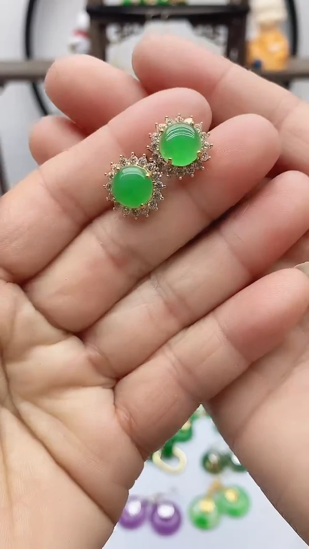 未镶嵌石英质玉（天山翠）耳钉9