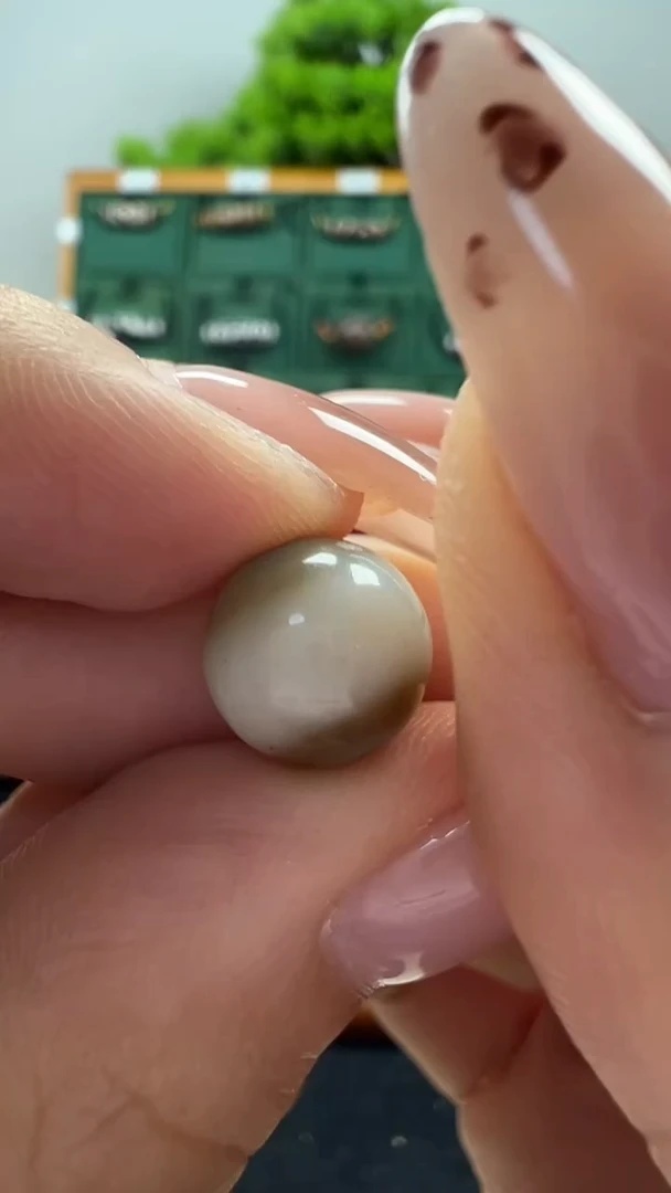 玛瑙/玉髓（覆膜）颈饰未镶嵌34.（微瑕）