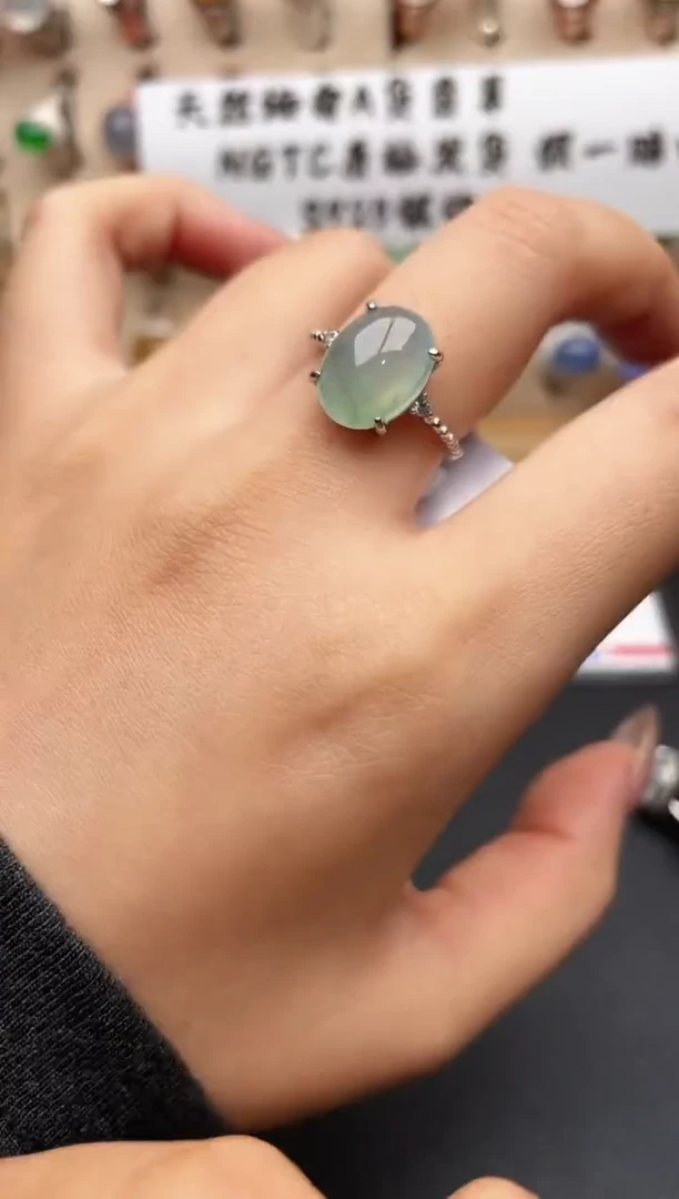 银S925镶嵌戒指翡翠一物一证一礼盒