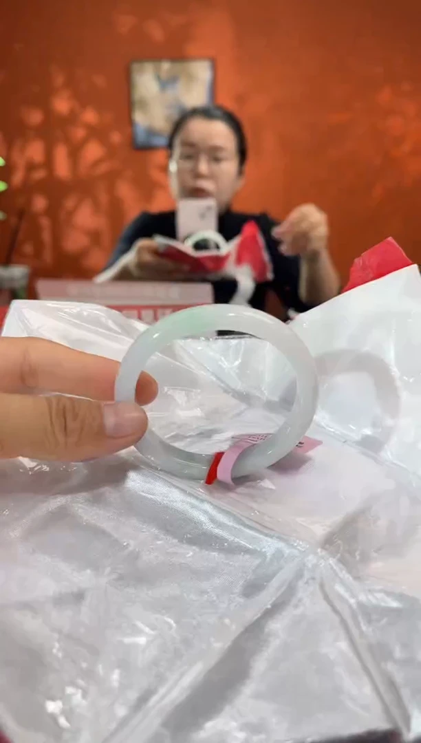 未镶嵌手镯（贵妃镯）翡翠翡翠手镯