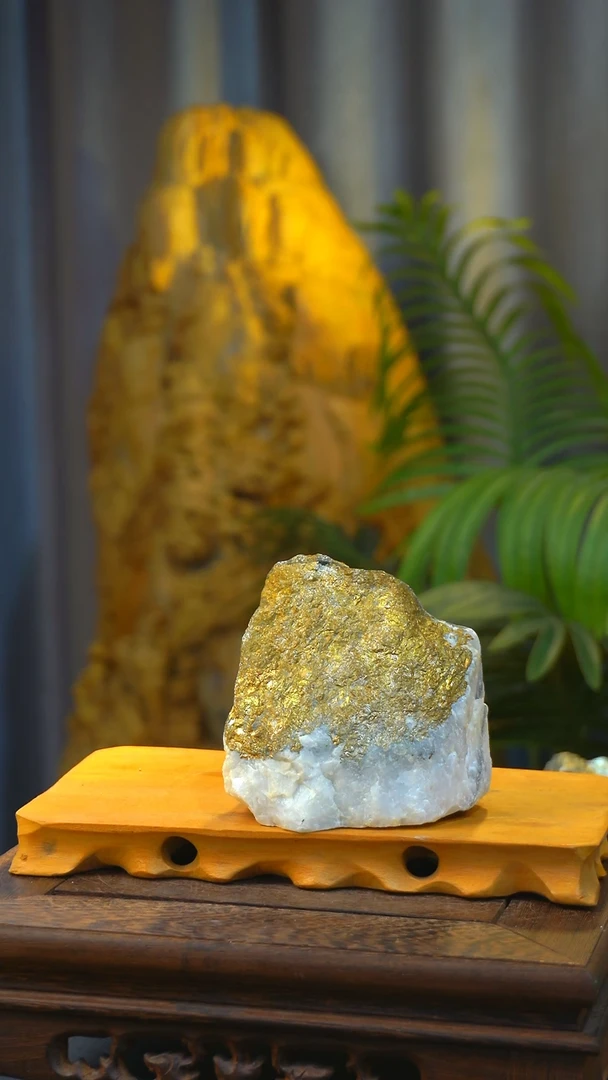 石材颜色漂亮，造型奇特+