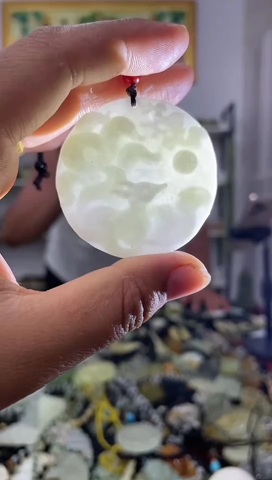 岫玉未镶嵌挂件