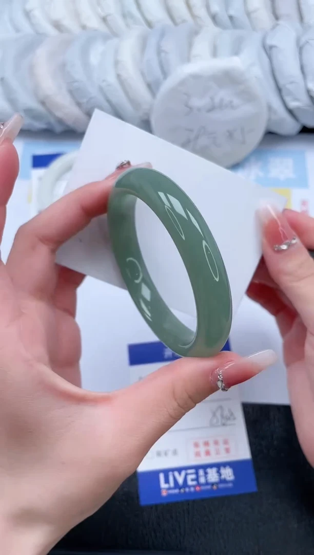 【闪购商品】石英质玉手镯未镶嵌T58-56.5